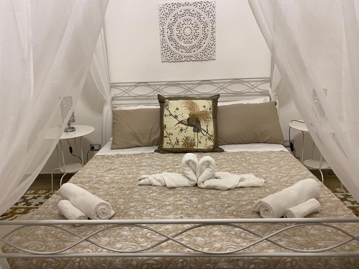 La Casa Di Nonna Titina Apartment Lecce Bagian luar foto