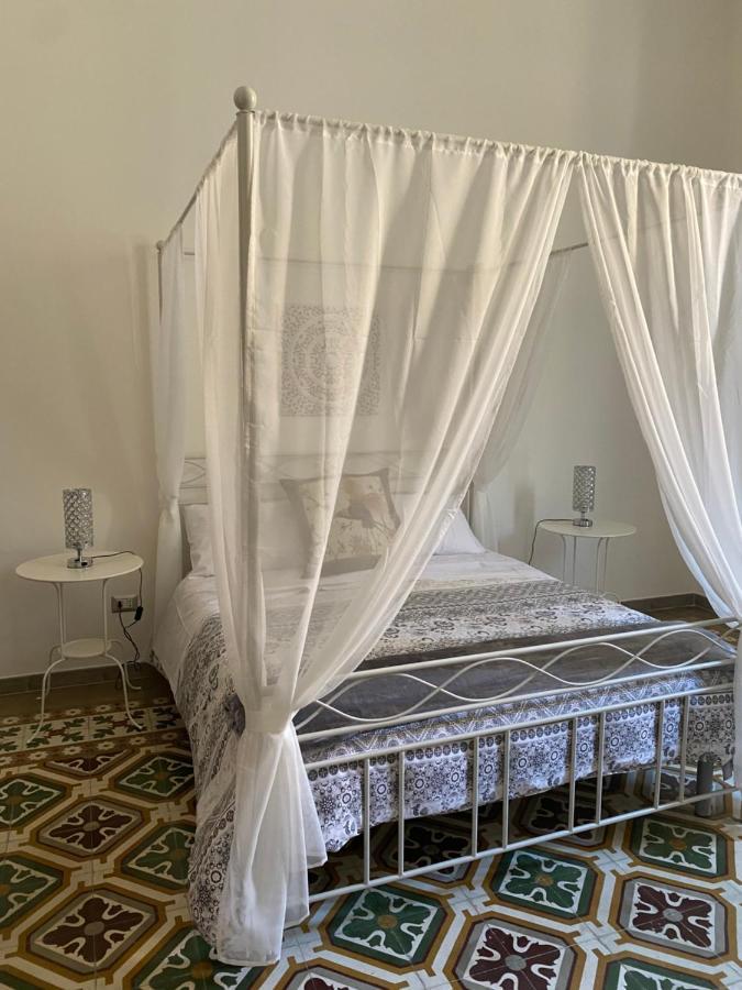 La Casa Di Nonna Titina Apartment Lecce Bagian luar foto
