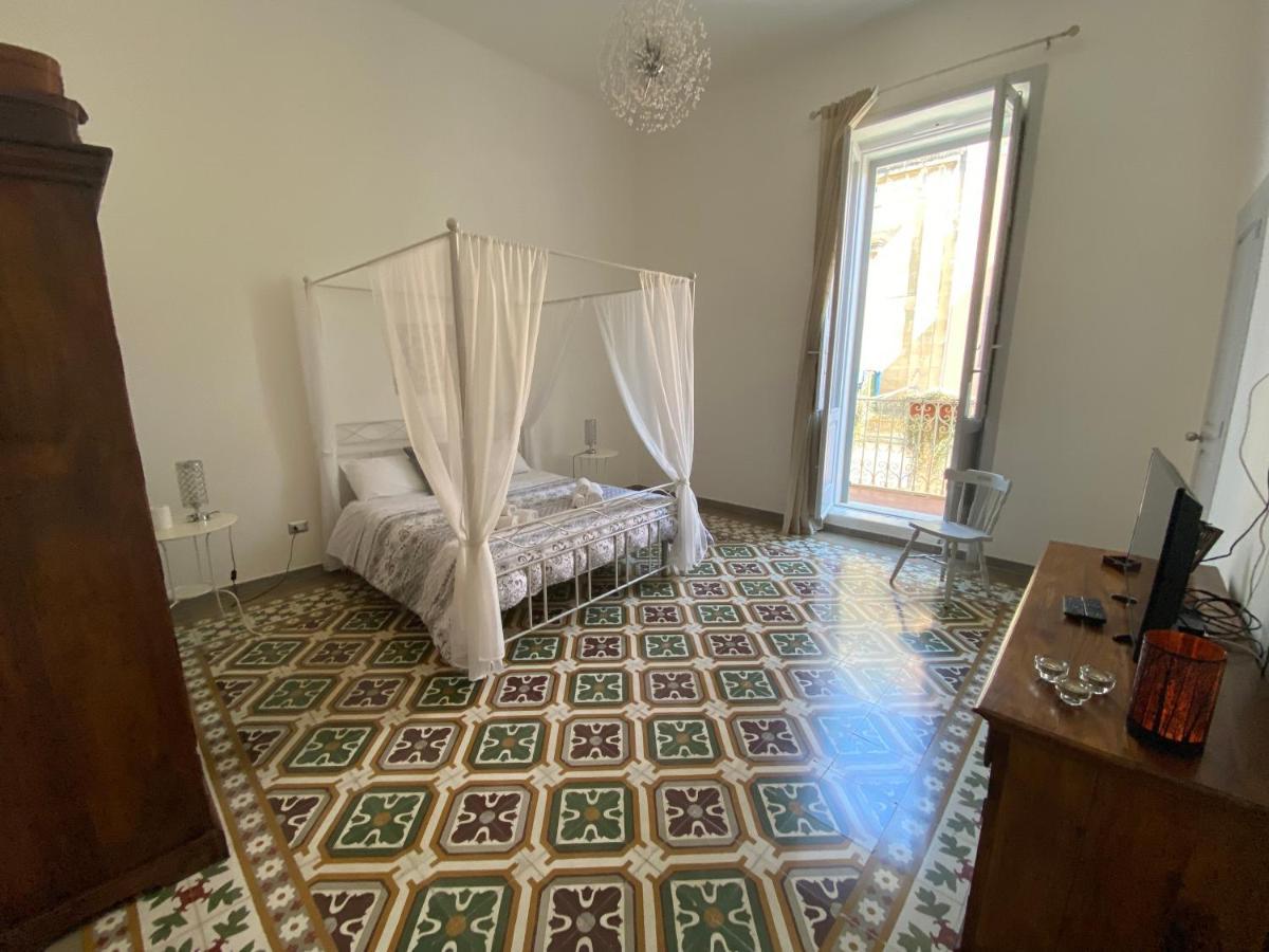 La Casa Di Nonna Titina Apartment Lecce Bagian luar foto